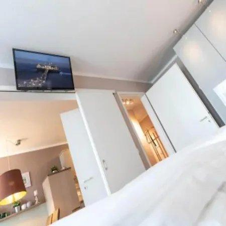 Exklusive Auszeit An Der Ostsee Mit Balkon 아파트